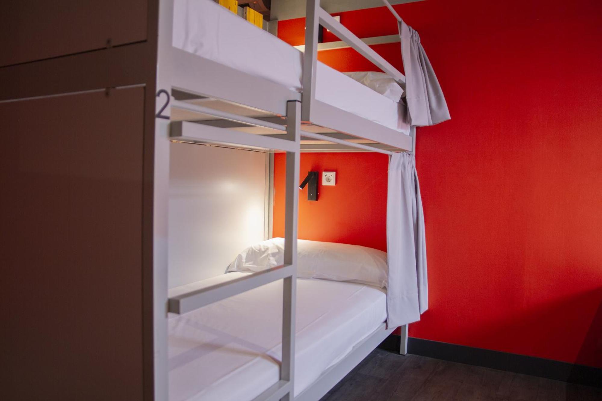 Room00 Ostello