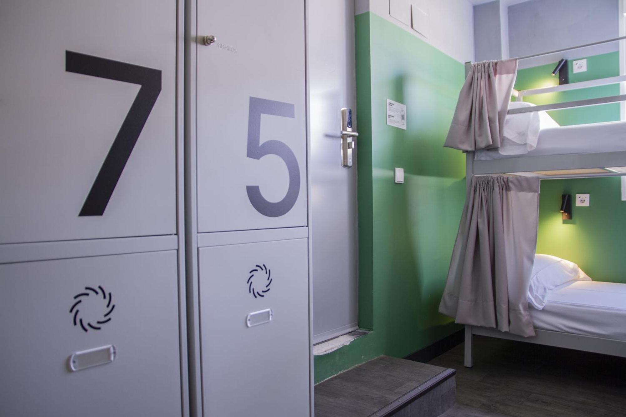 Ostello Room00 *