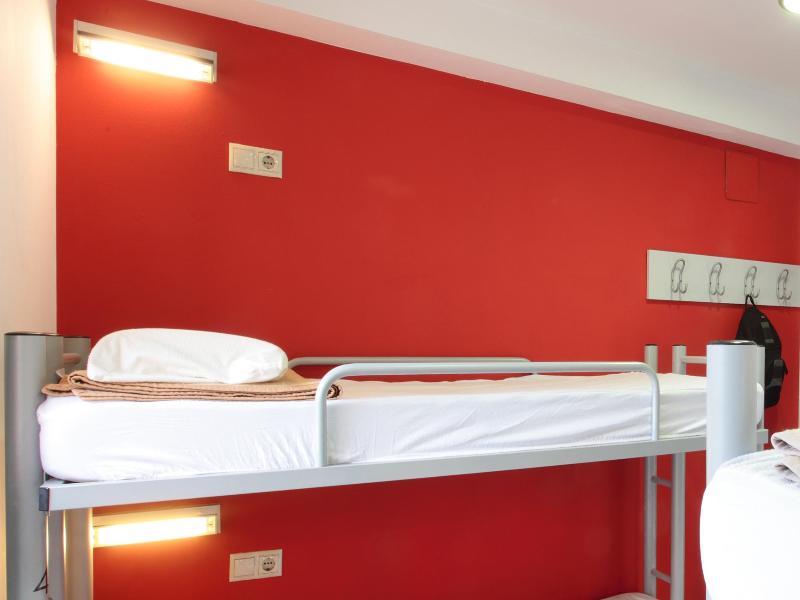 Room00 Ostello *