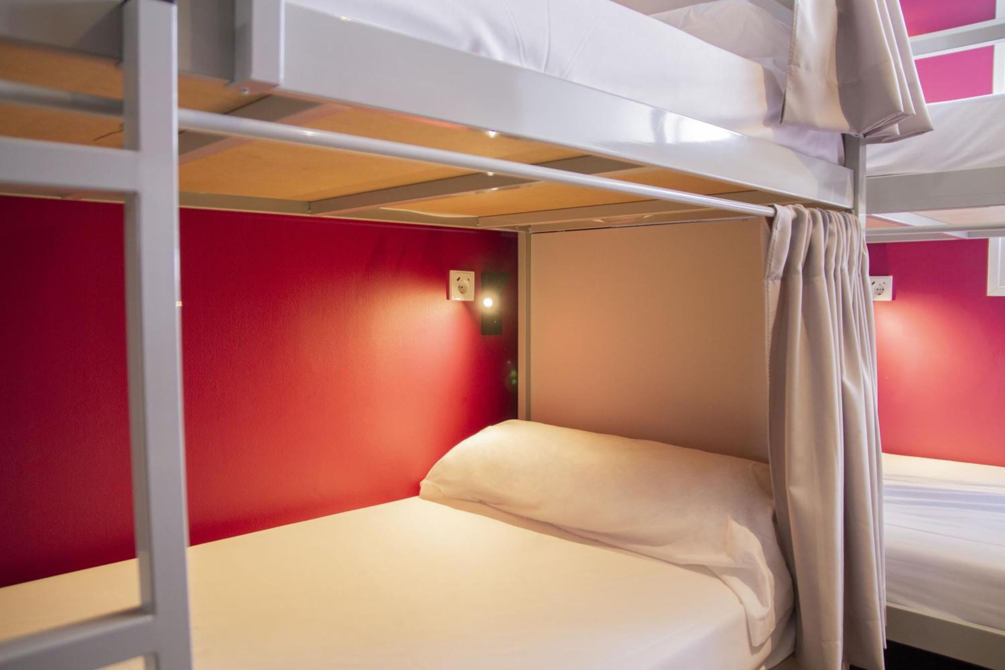 Room00 Ostello